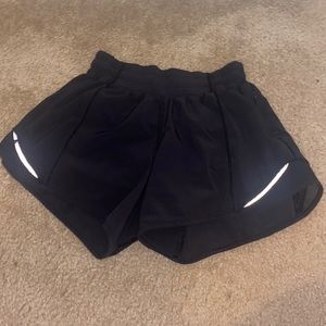 Lululemon Black Hotty hots